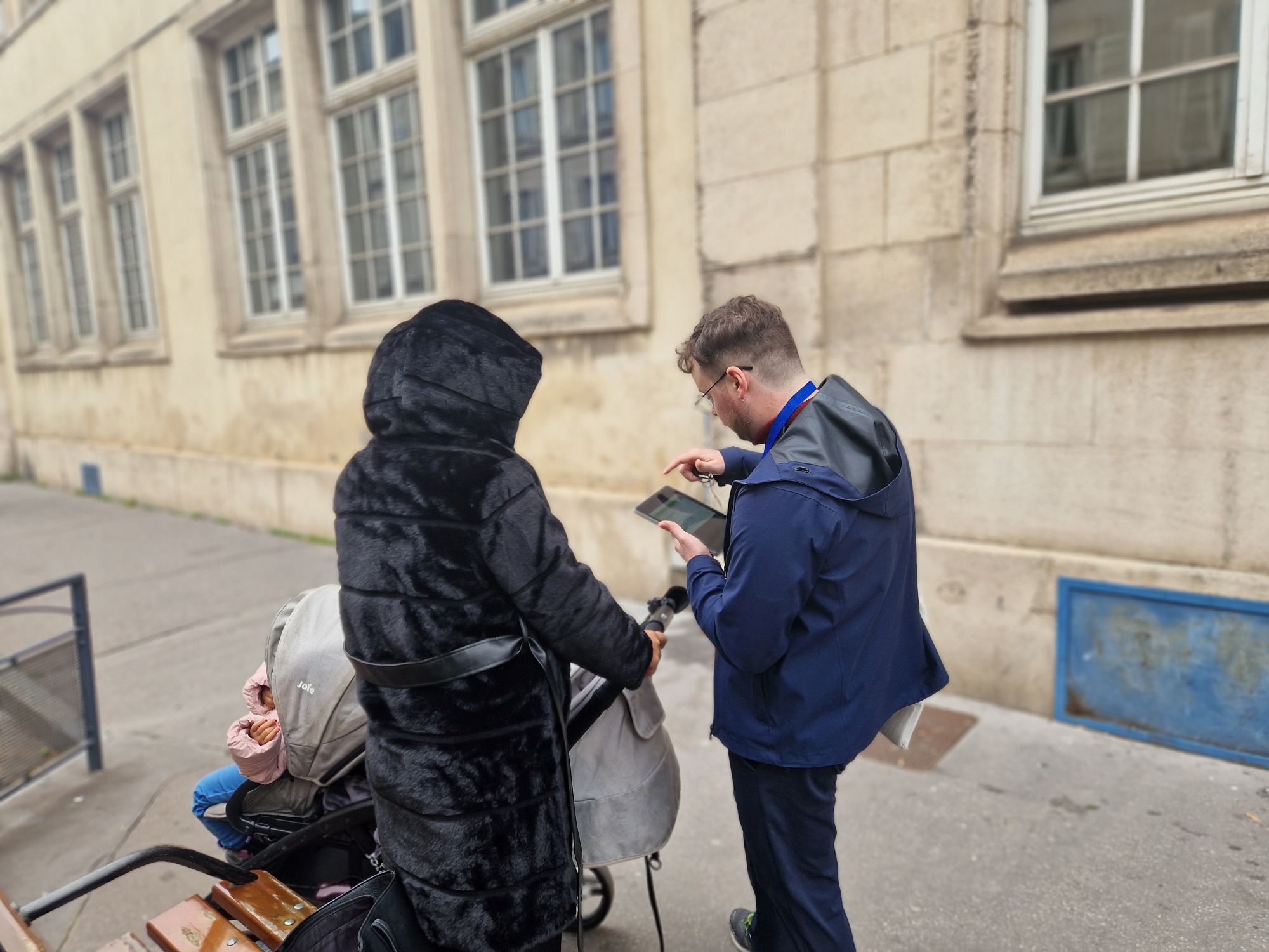 Enquêtes sociologiques par entretiens et questionnaires